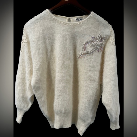 Keomi Vintage ivory angora fluffy long sleeve sweater M-L - Picture 9 of 9